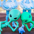 One Little Alien dancers, TinyTardie and One Little Reptiloid